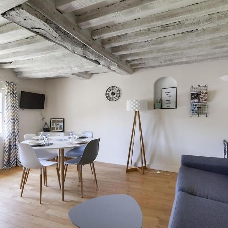 Heritage Apartment In Bayeux Near Museum Of Art Стая снимка