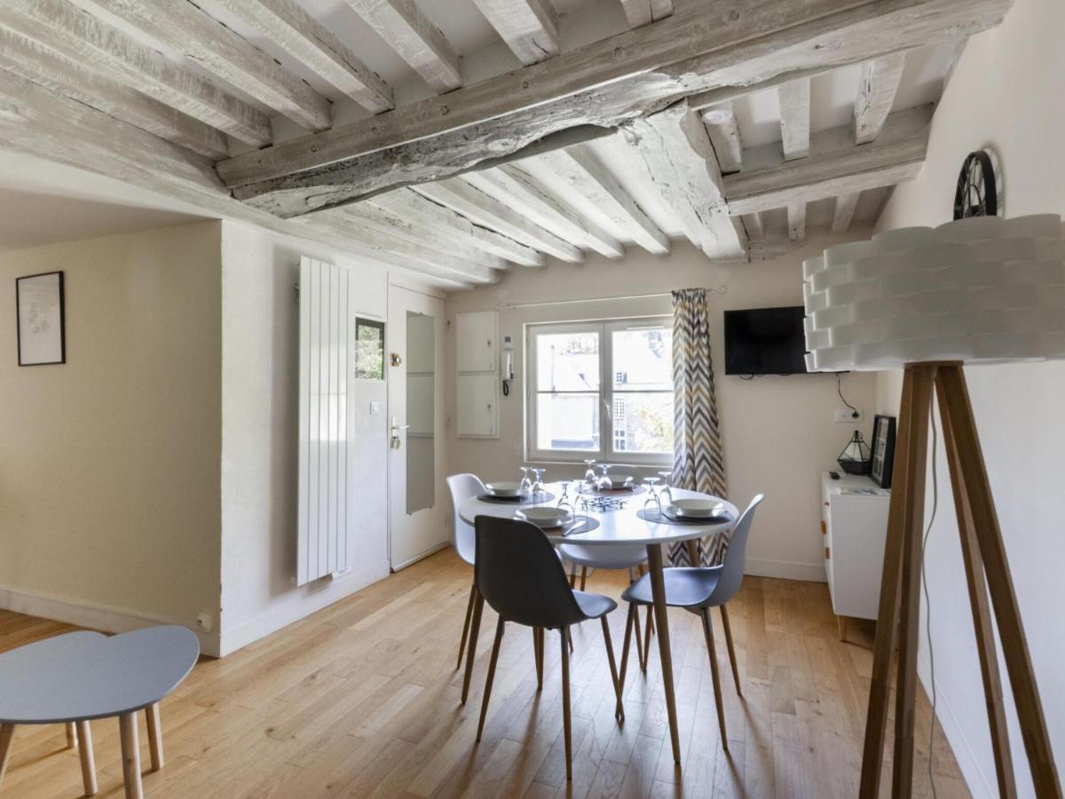 Heritage Apartment In Bayeux Near Museum Of Art Стая снимка