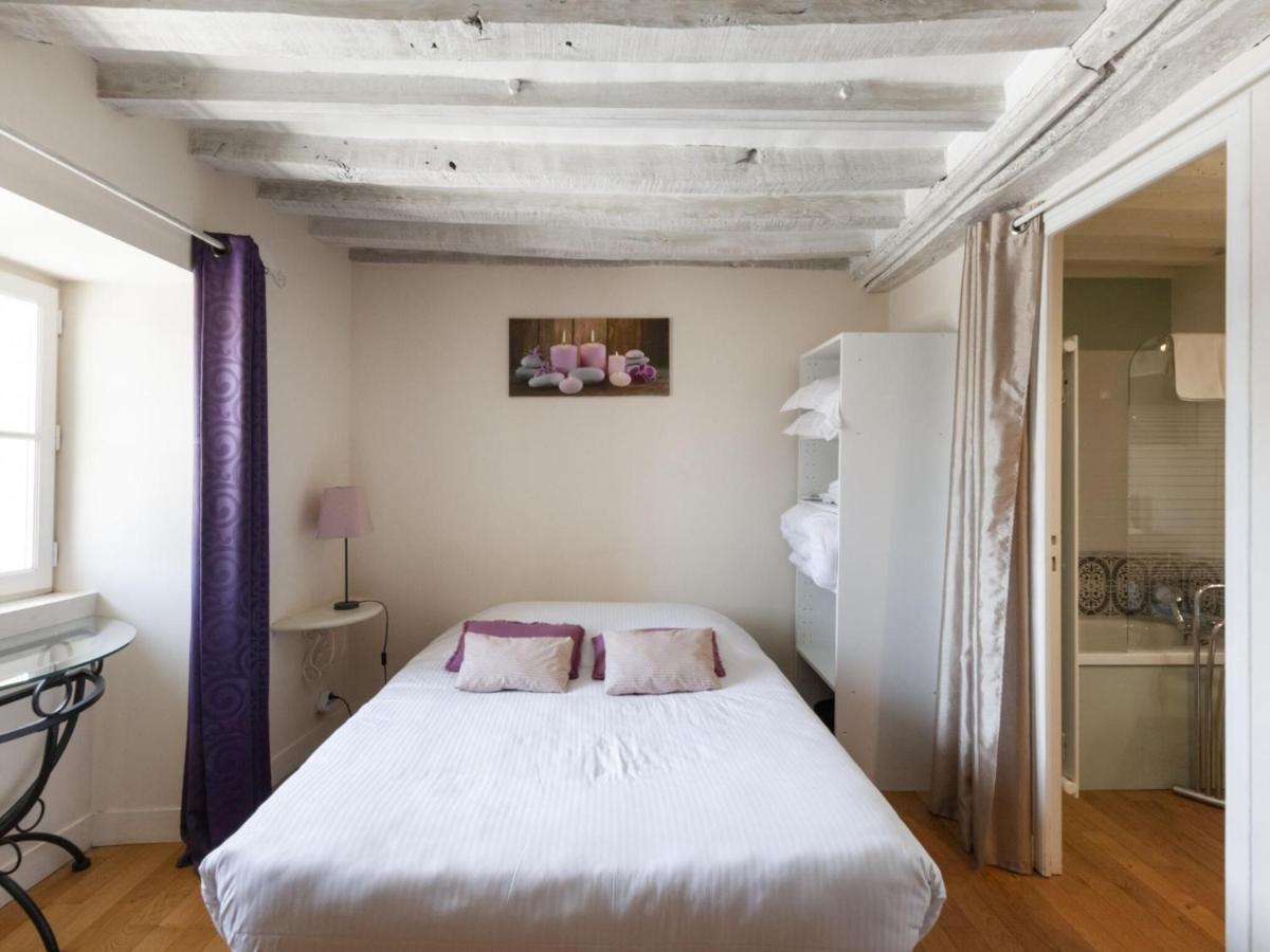 Heritage Apartment In Bayeux Near Museum Of Art Стая снимка