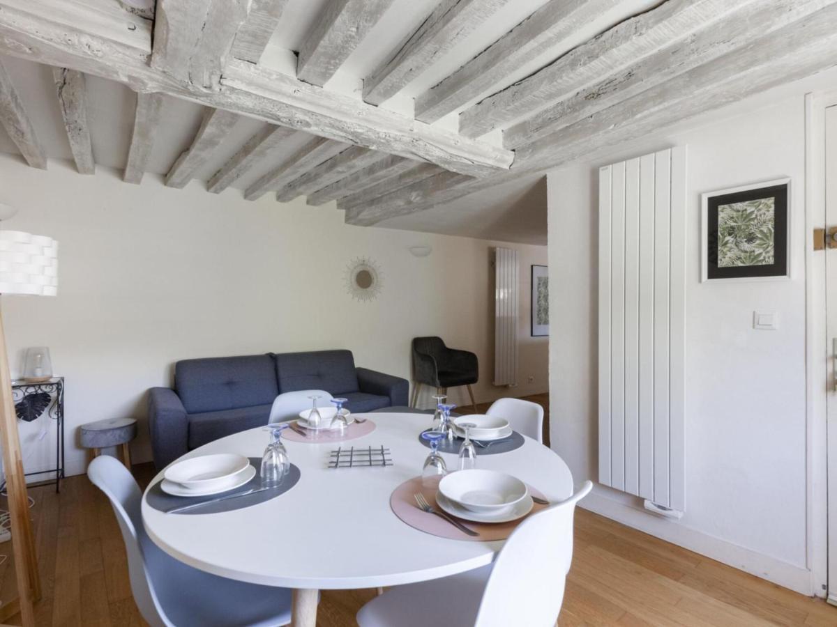 Heritage Apartment In Bayeux Near Museum Of Art Стая снимка