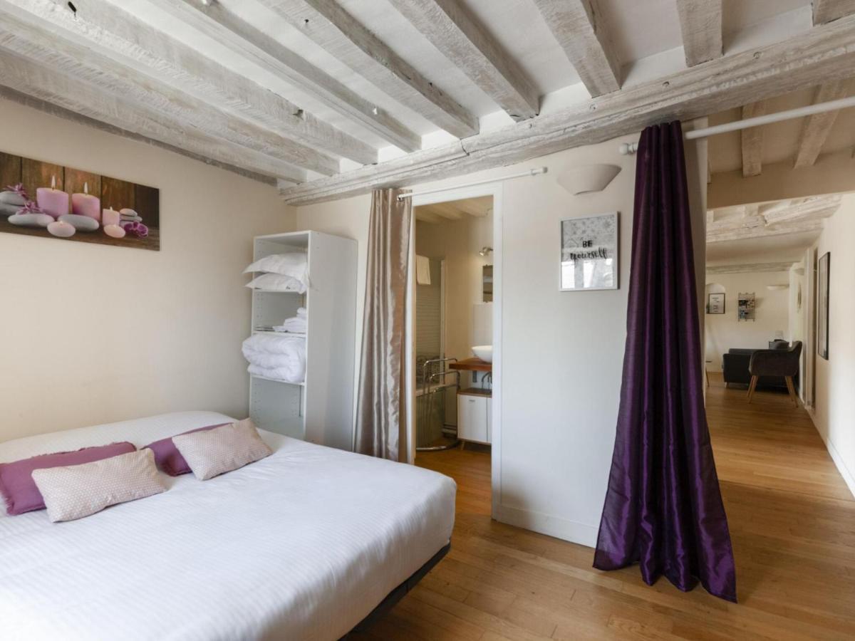 Heritage Apartment In Bayeux Near Museum Of Art Стая снимка
