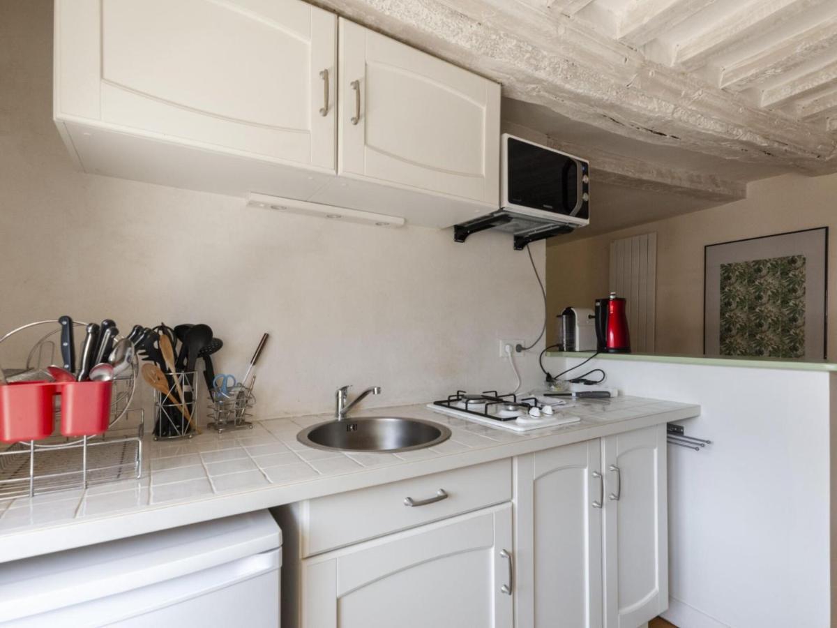 Heritage Apartment In Bayeux Near Museum Of Art Стая снимка