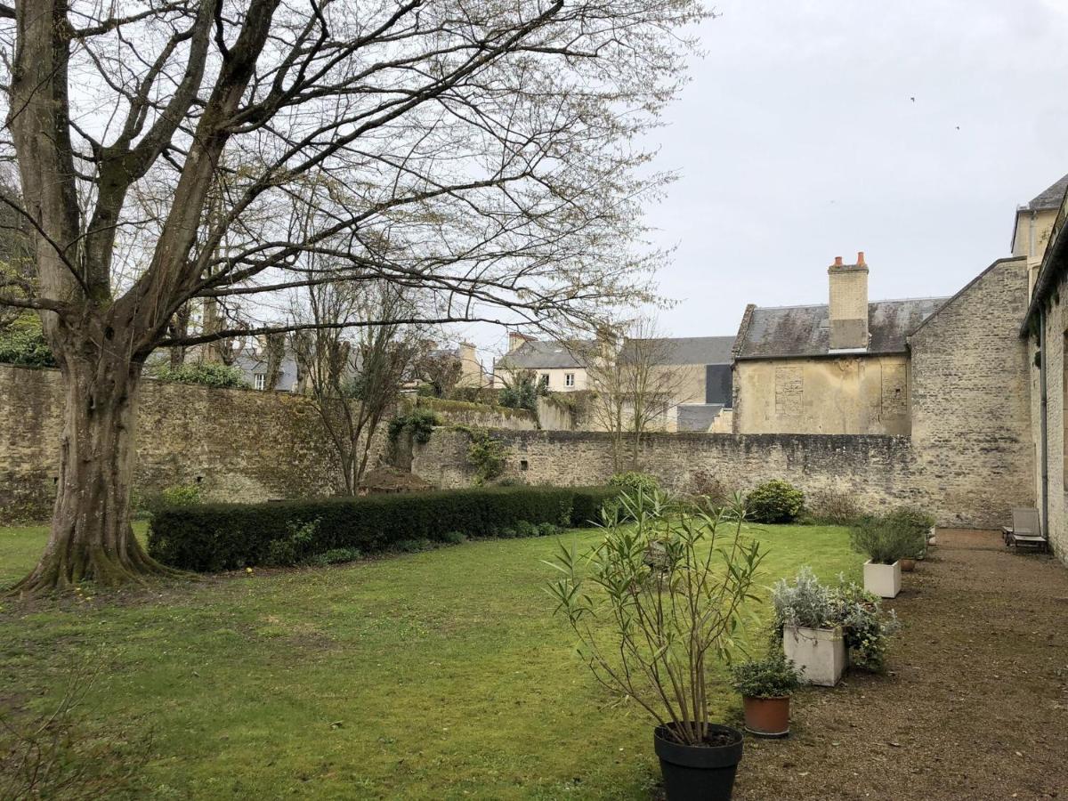 Heritage Apartment In Bayeux Near Museum Of Art Екстериор снимка